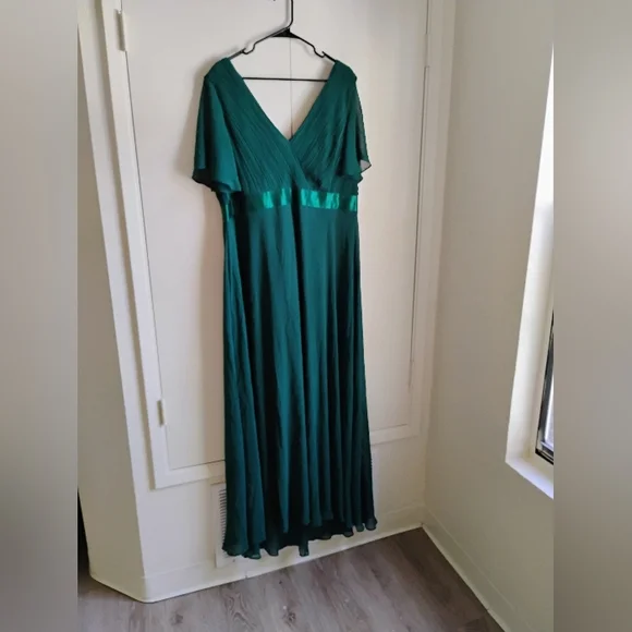 Long Chiffon Empire Waist Bridesmaid Dress with Short Flutter Sleeves ~ Emerald - Picture 13 of 14